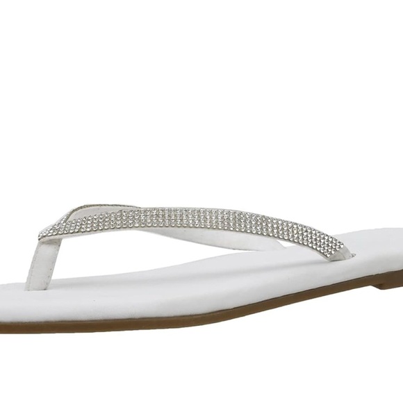 Shoes - White Rhinestone Sandals Size 7 Glam Flip Flops Summer Party Shoes.